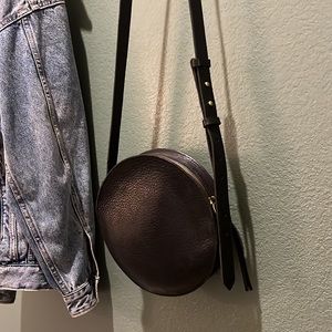 Madewell | Circle Crossbody Leather Purse | Black Leather | One Size